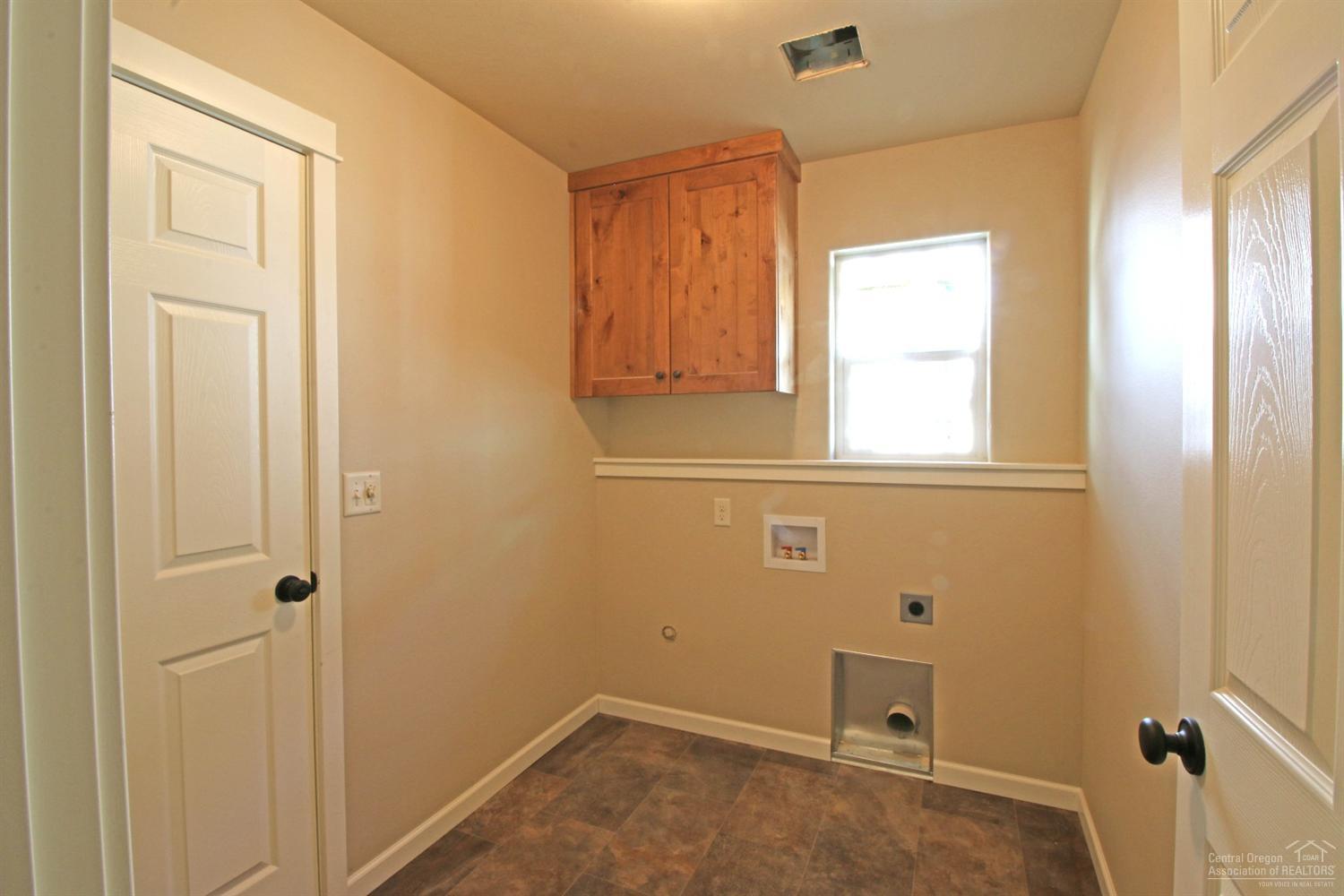 3107 Northeast Wells Acres Road Bend, OR 97701 - Photo 5 of 12 Additional Photo