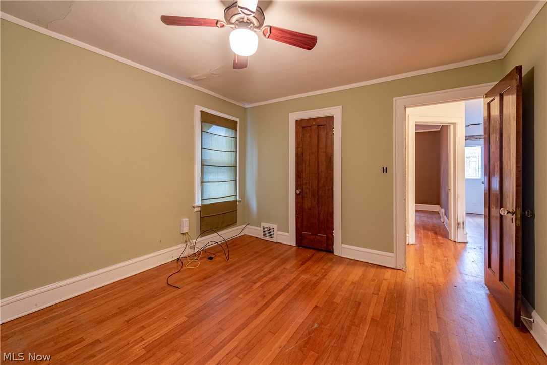 3216 Tullamore Road Cleveland, OH 44118 - Photo 13 of 20