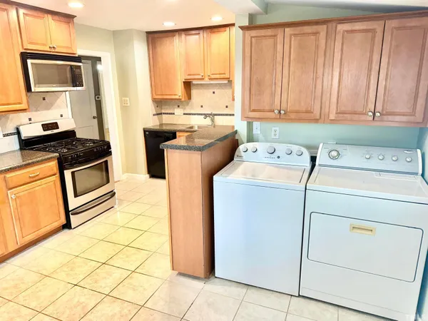 $2,400 | 700 Mial Street, Raleigh, NC 27608