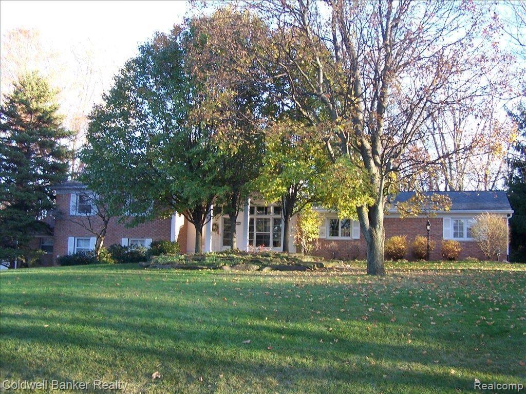 1823 Fair Oak Court Rochester, MI 48309 - Photo 1 of 24 Welcome Home