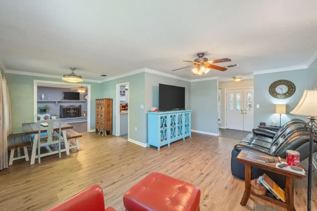 $475,000 | 10 Lake Lorraine Circle, Shalimar, FL 32579