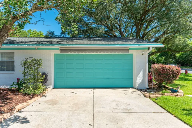 $465,000 | 10 Lake Lorraine Circle, Shalimar, FL 32579