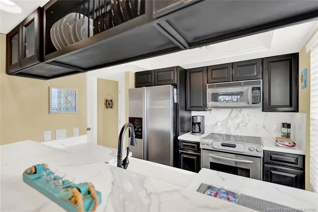 $299,000 | 40 Northeast Plantation Road, Unit 101, Stuart, FL 34996