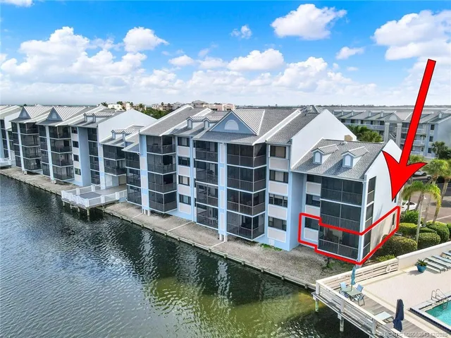 $299,000 | 40 Northeast Plantation Road, Unit 101, Stuart, FL 34996