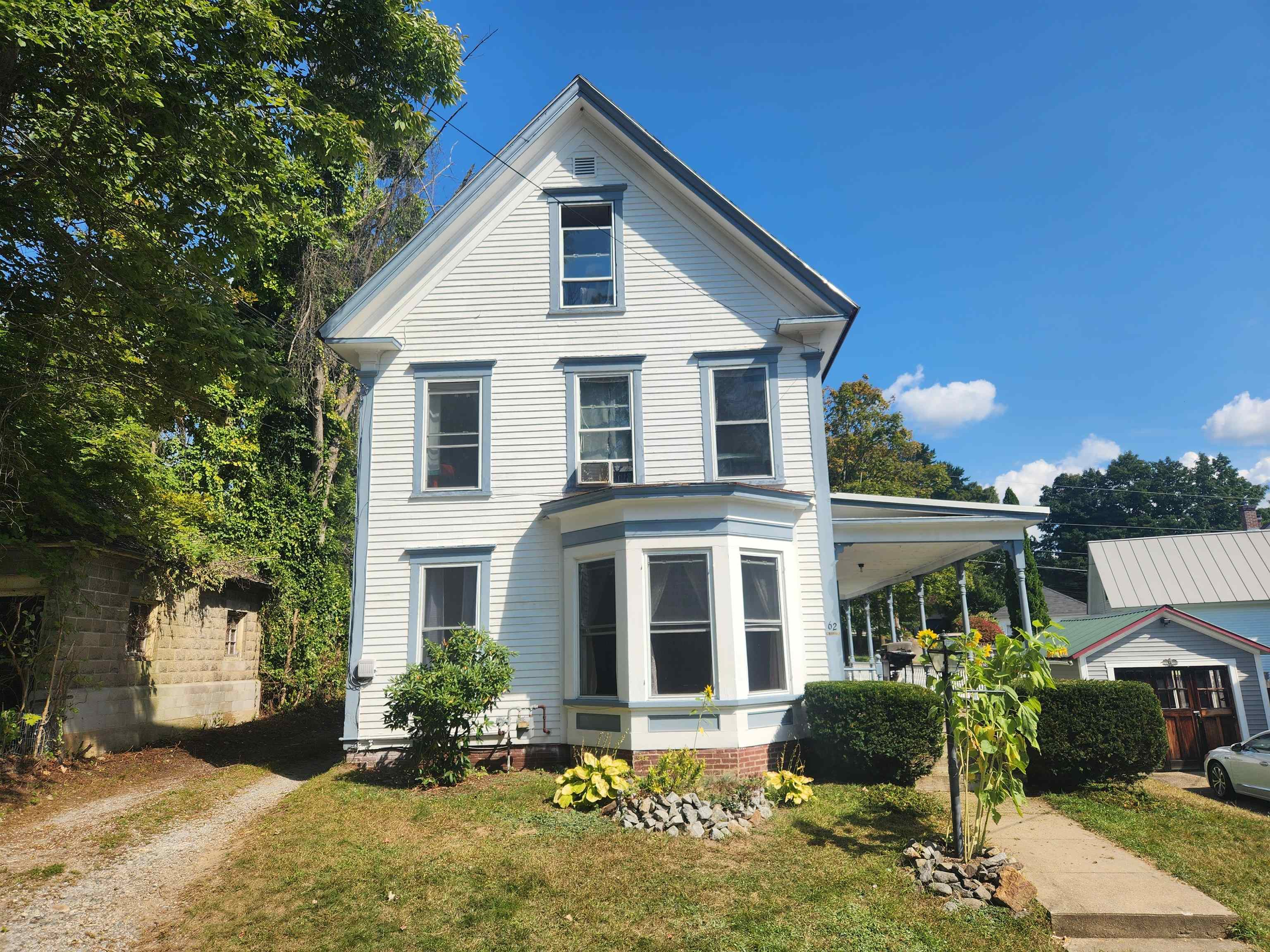 62 Maple Square Franklin, NH 03235 - Photo 2 of 30
