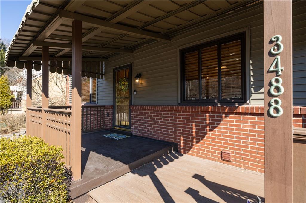 3488 Evergreen Road Pittsburgh, PA 15237 - Photo 3 of 27 Covered front porch.
