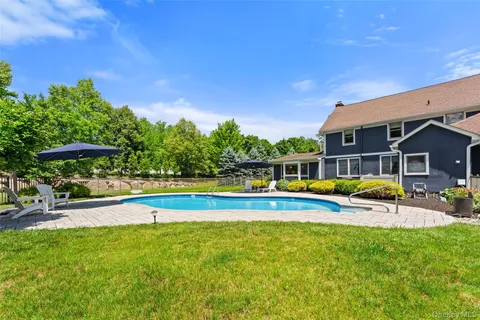 $1,400,000 | 211 Strawtown Road, West Nyack, NY 10994