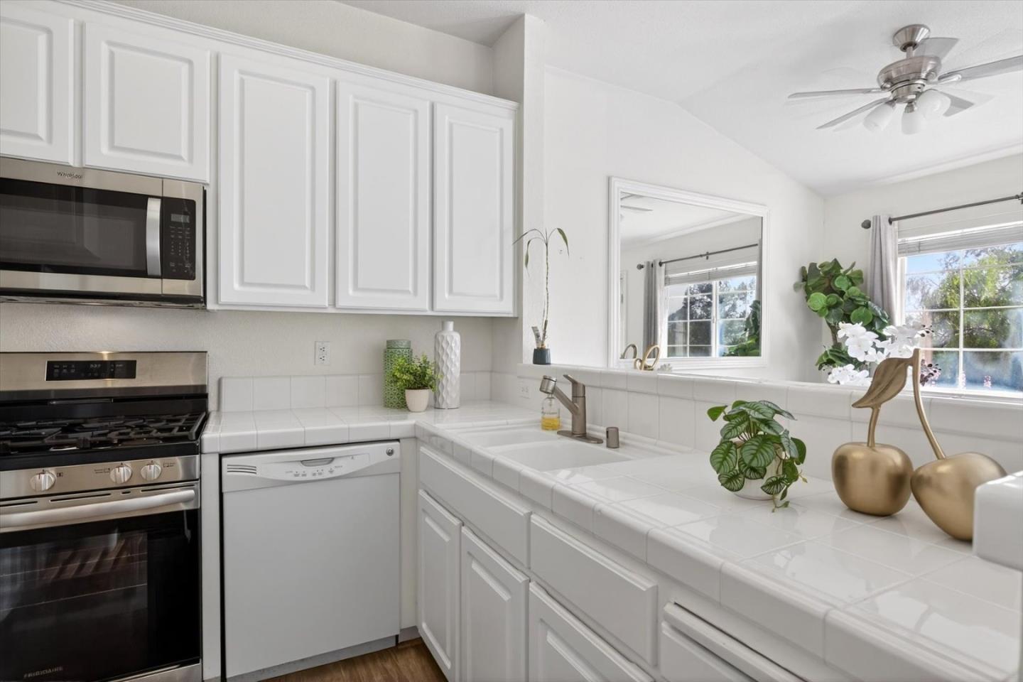 121 Skyline Drive San Ramon, CA 94583 - Photo 8 of 26