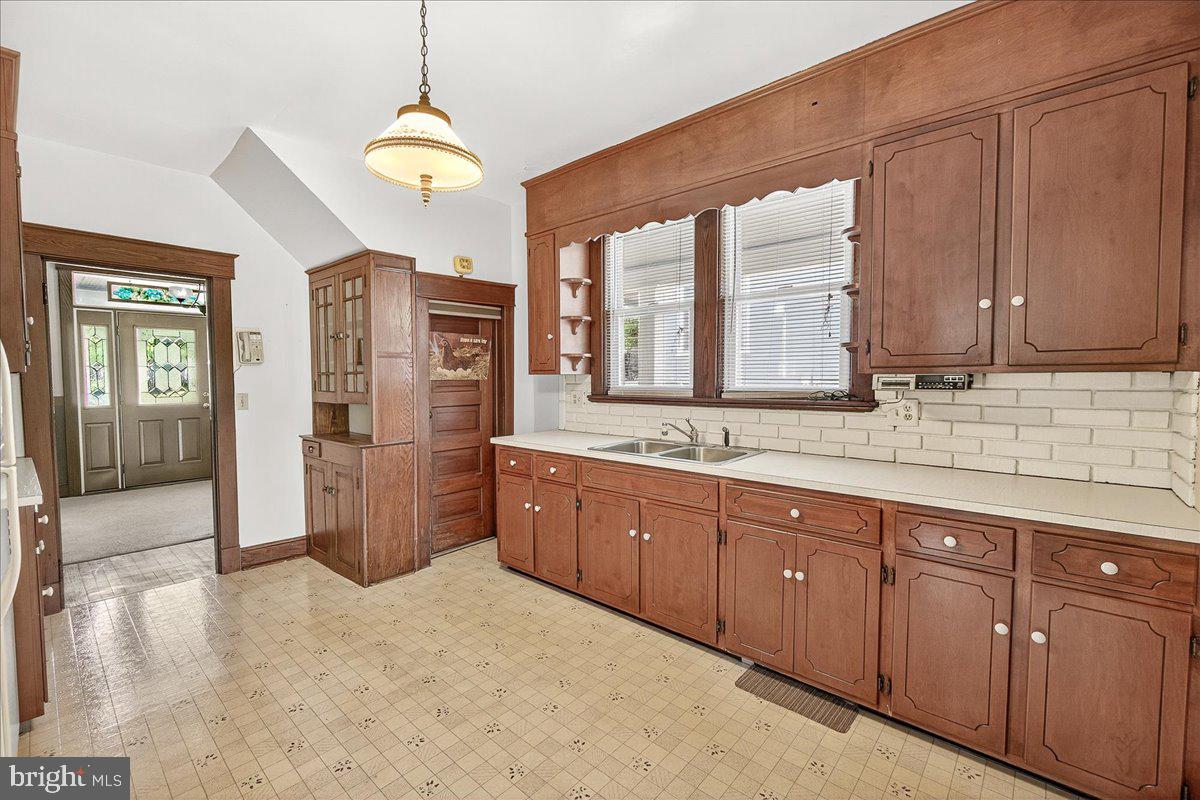 206 Prospect Street Middletown, MD 21769 - Photo 7 of 47 a spacious bathroom with a granite countertop sink mirror and double