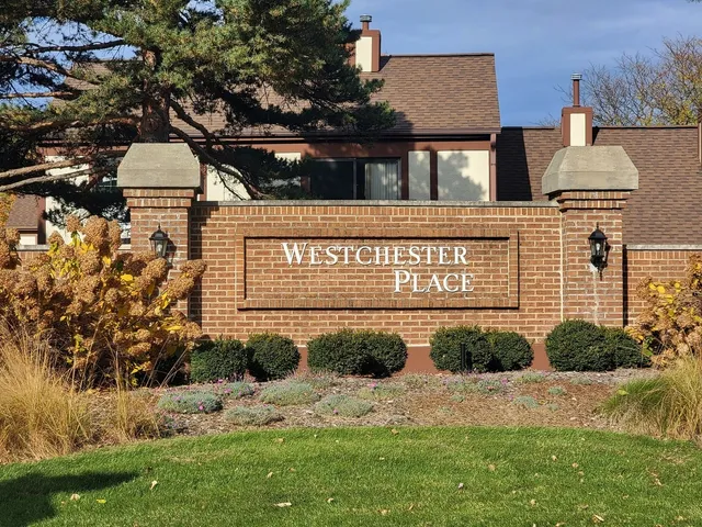 $415,000 | 3045 Carlton Court, Westchester, IL 60154