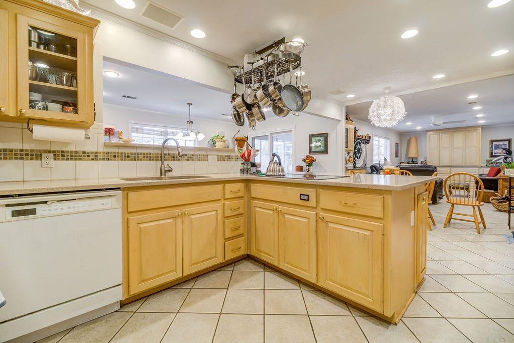 1035 Farmington Road Pensacola, FL 32504 - Photo 10 of 28 Gallery Image 10
