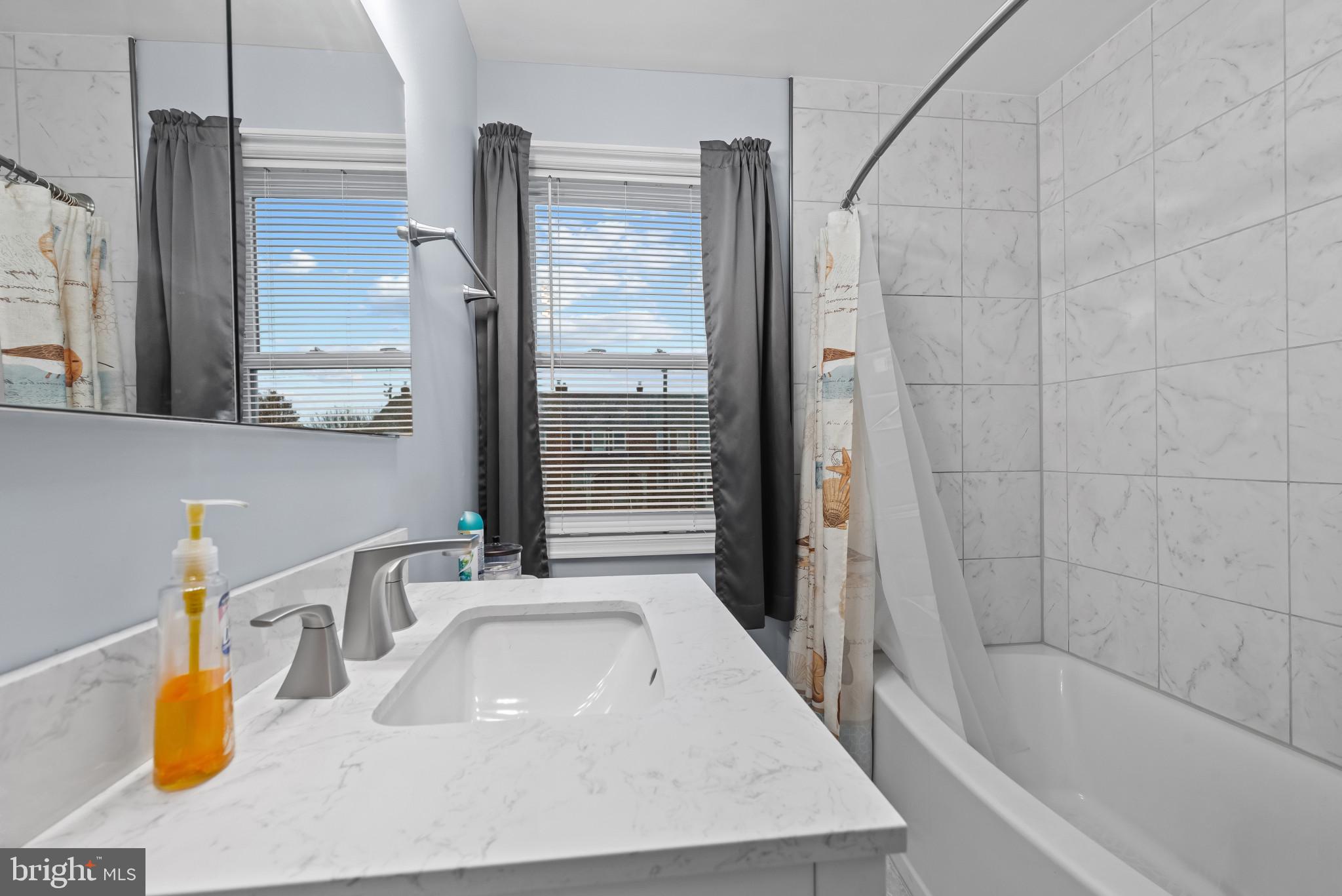 7304 Stratton Way Baltimore, MD 21224 - Photo 19 of 34 Full bathroom