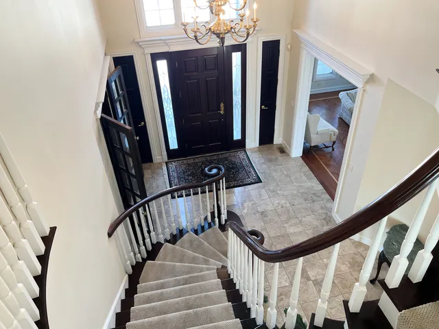 $6,500 | 711 Berkshire Court, Downers Grove, IL 60516