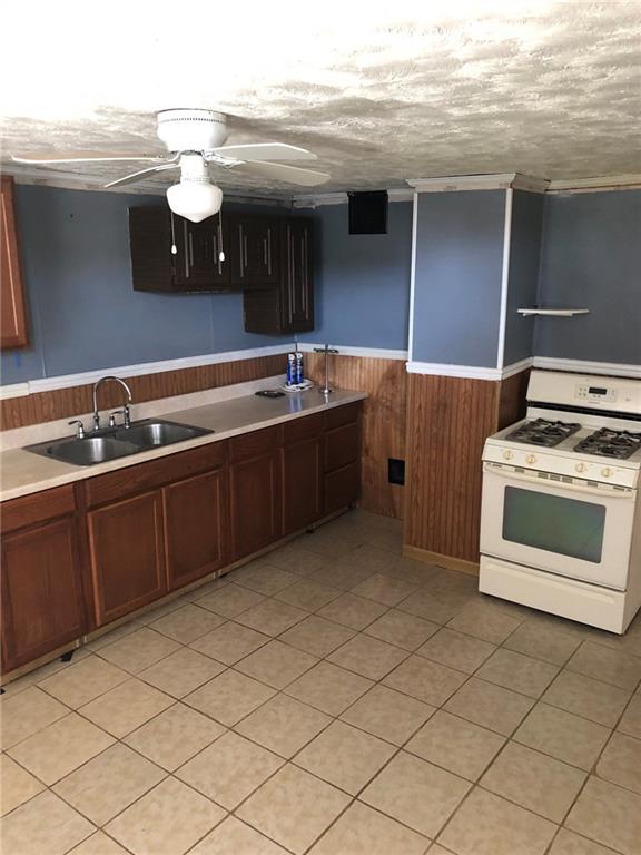 30 Rudolph Street McKees Rocks, PA 15136 - Photo 2 of 11