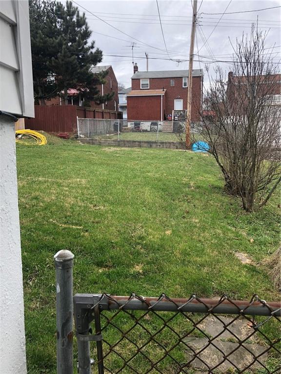 30 Rudolph Street McKees Rocks, PA 15136 - Photo 9 of 11 Nice spacious back yard
