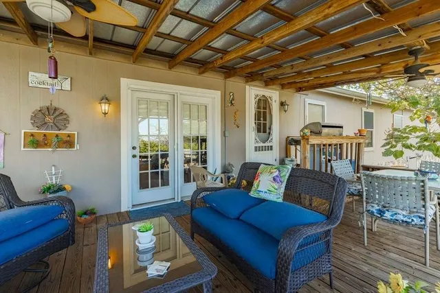 $349,999 | 198 Crossing Drive, Harper, TX 78631