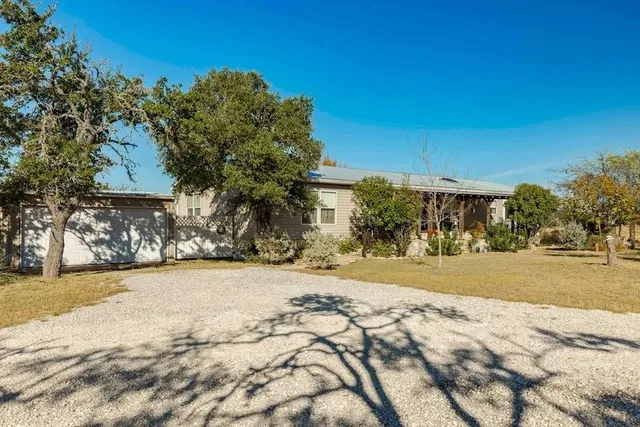 $349,999 | 198 Crossing Drive, Harper, TX 78631