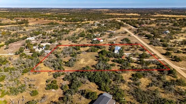 $349,999 | 198 Crossing Drive, Harper, TX 78631