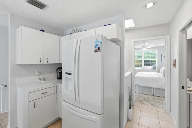 $3,995 | 2049 Southeast 6th Street, Unit F, Deerfield Beach, FL 33441