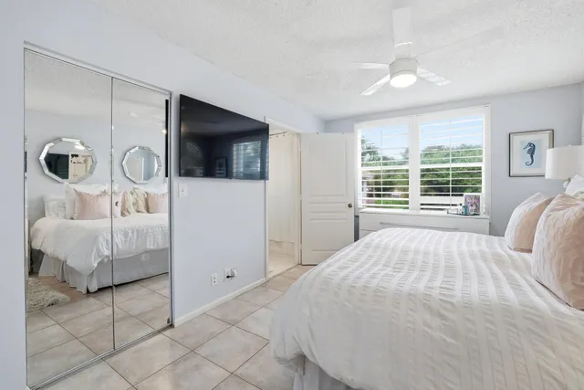 $3,995 | 2049 Southeast 6th Street, Unit F, Deerfield Beach, FL 33441