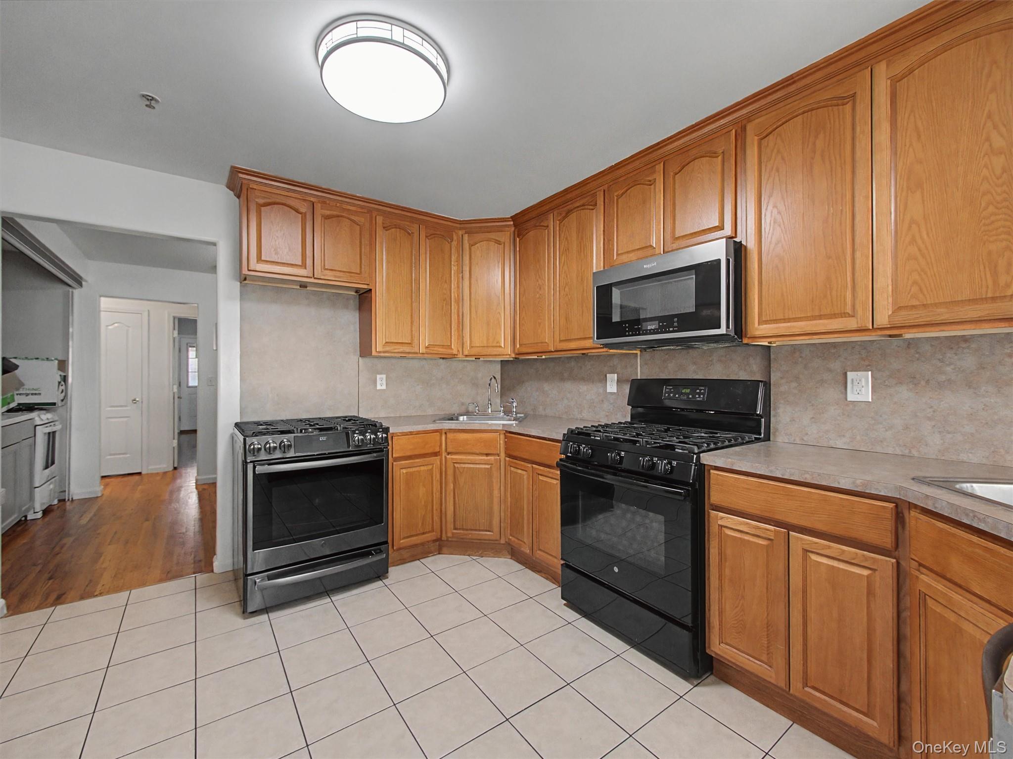 9 Elm Street, Unit 201 Spring Valley, NY 10977 - Photo 11 of 33