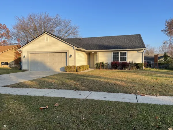 $1,750 | 978 Spring Meadow Drive, Greenwood, IN 46143