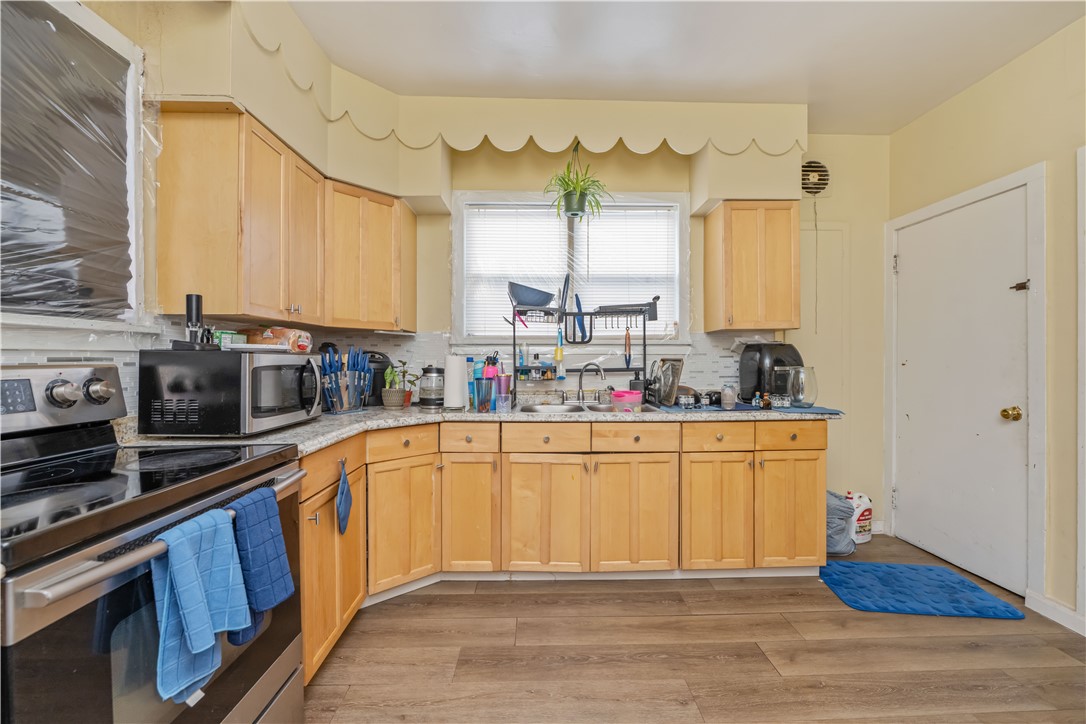185 Lexington Avenue Rochester, NY 14613 - Photo 8 of 20