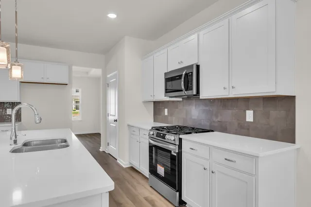 $459,990 | 564 Nightengale Ridge Drive, Columbia, TN 38401