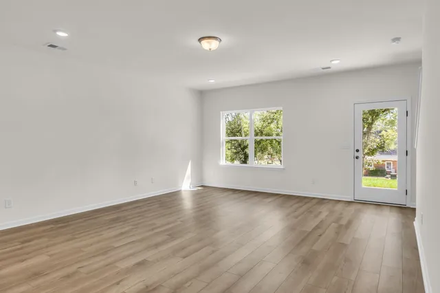 $459,990 | 564 Nightengale Ridge Drive, Columbia, TN 38401