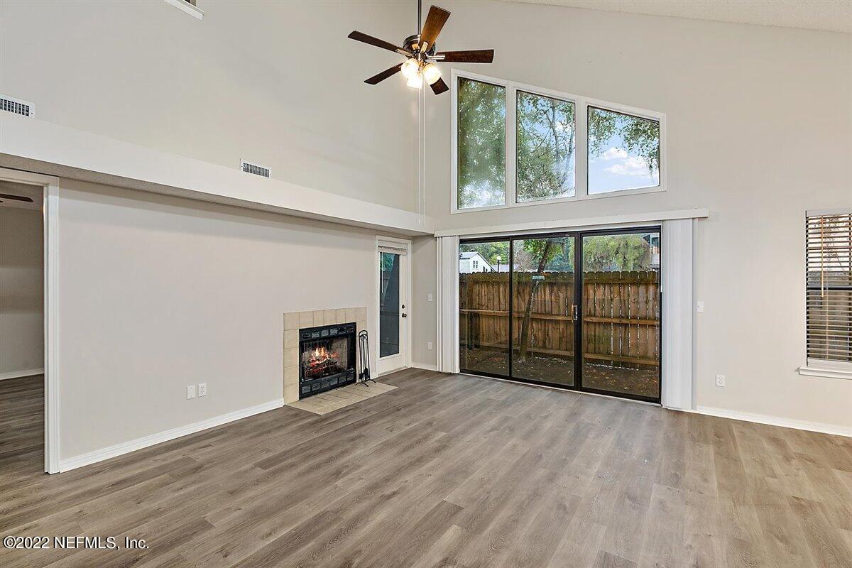 04-Living Room