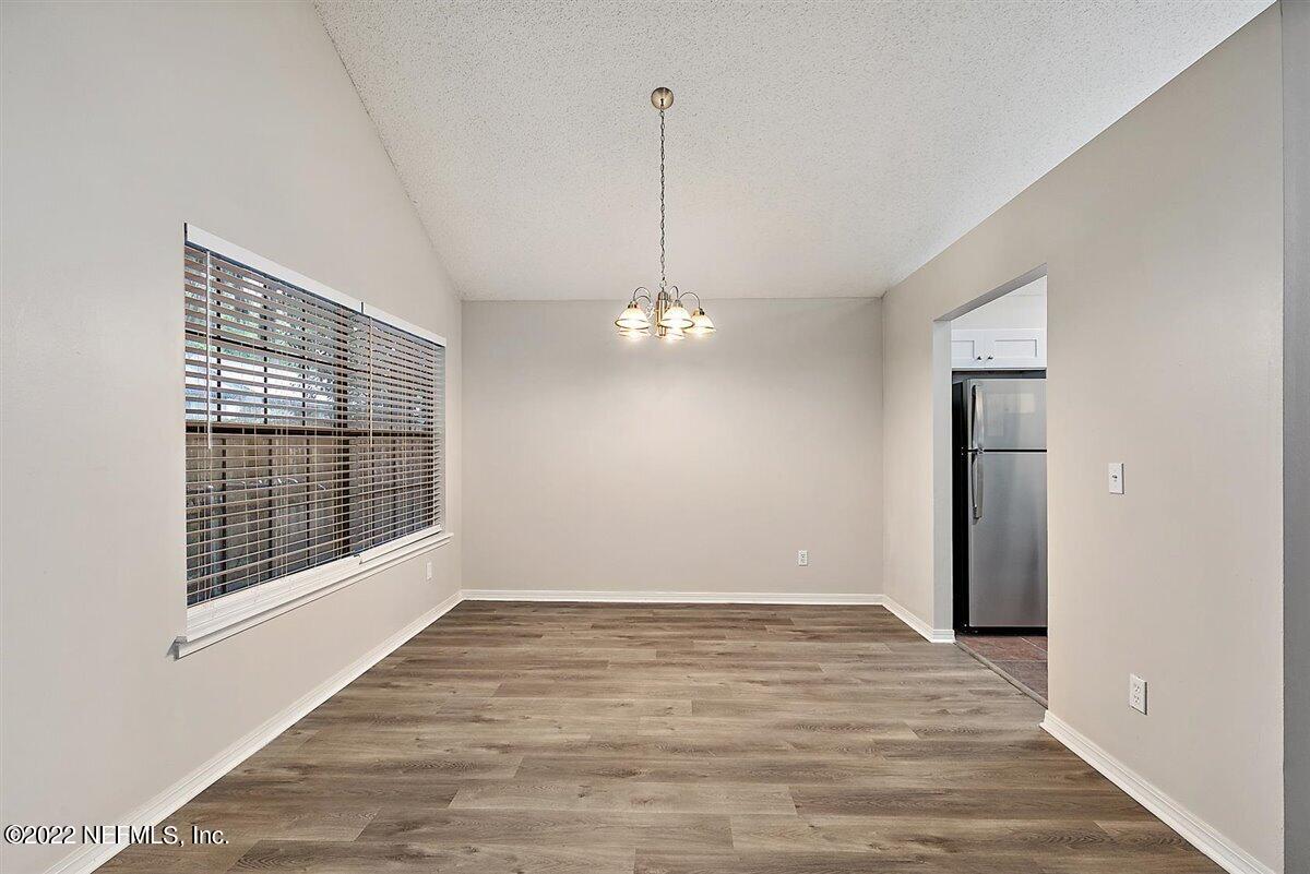 07-Dining Room
