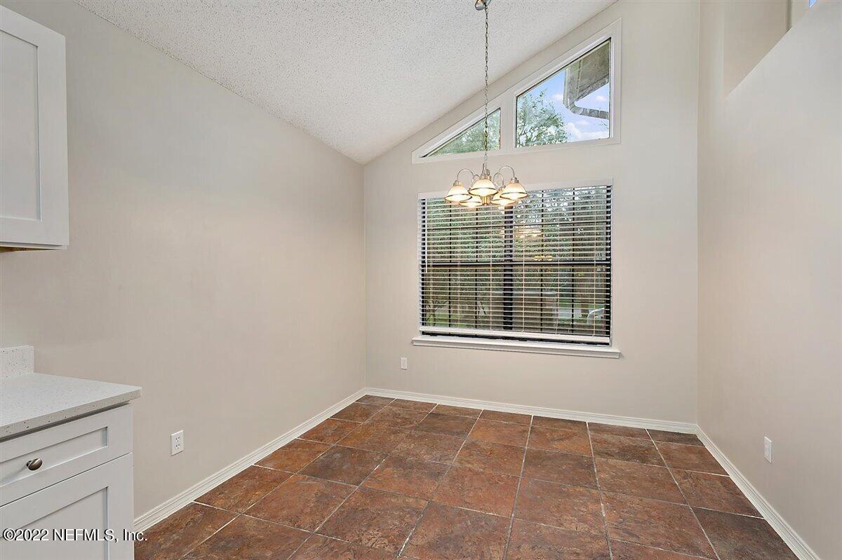 5452 Fort Caroline Road Jacksonville, FL 32277 - Photo 10 of 19 10-Breakfast Area