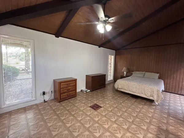 $1,050 | 126 Conference Drive, Unit 212, Bastrop, TX 78602