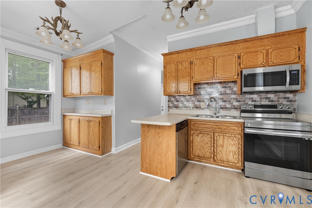 1022 South Main Street Blackstone, VA 23824 - Photo 13 of 35 Large kitchen with ample prep space.