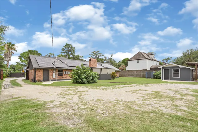 $749,000 | 1613 Wycliffe Drive, Houston, TX 77043