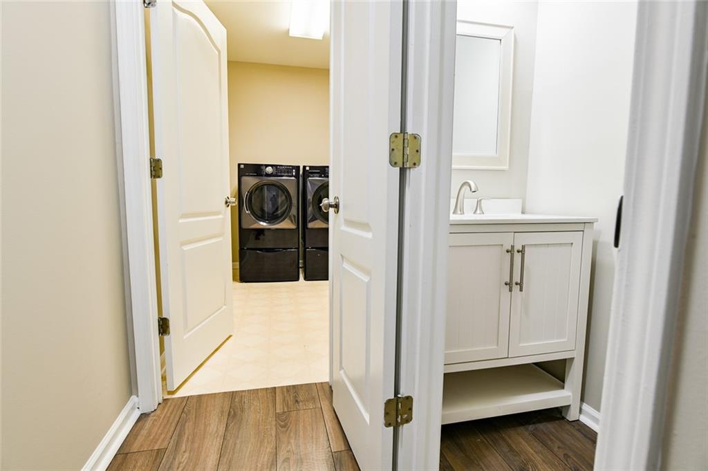 2670 Factor Walk Boulevard Suwanee, GA 30024 - Photo 47 of 57 a view of walk in closet with window