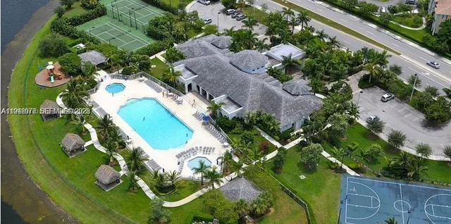 $3,300 | 10740 Northwest 83rd Street, Unit 611, Doral, FL 33178