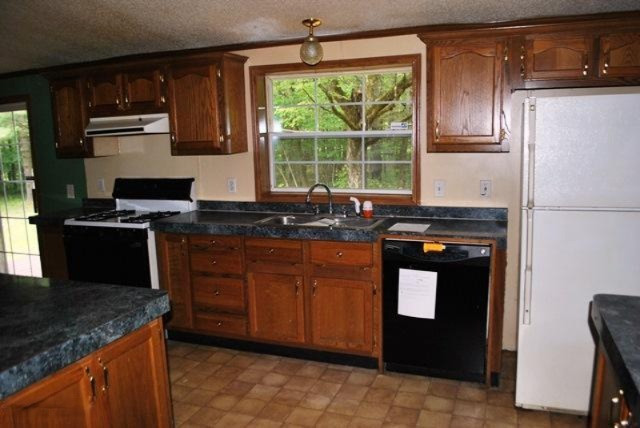 15840 Craft Road Hersey, MI 49639 - Photo 4 of 15 Case #263-393858 Kitchen