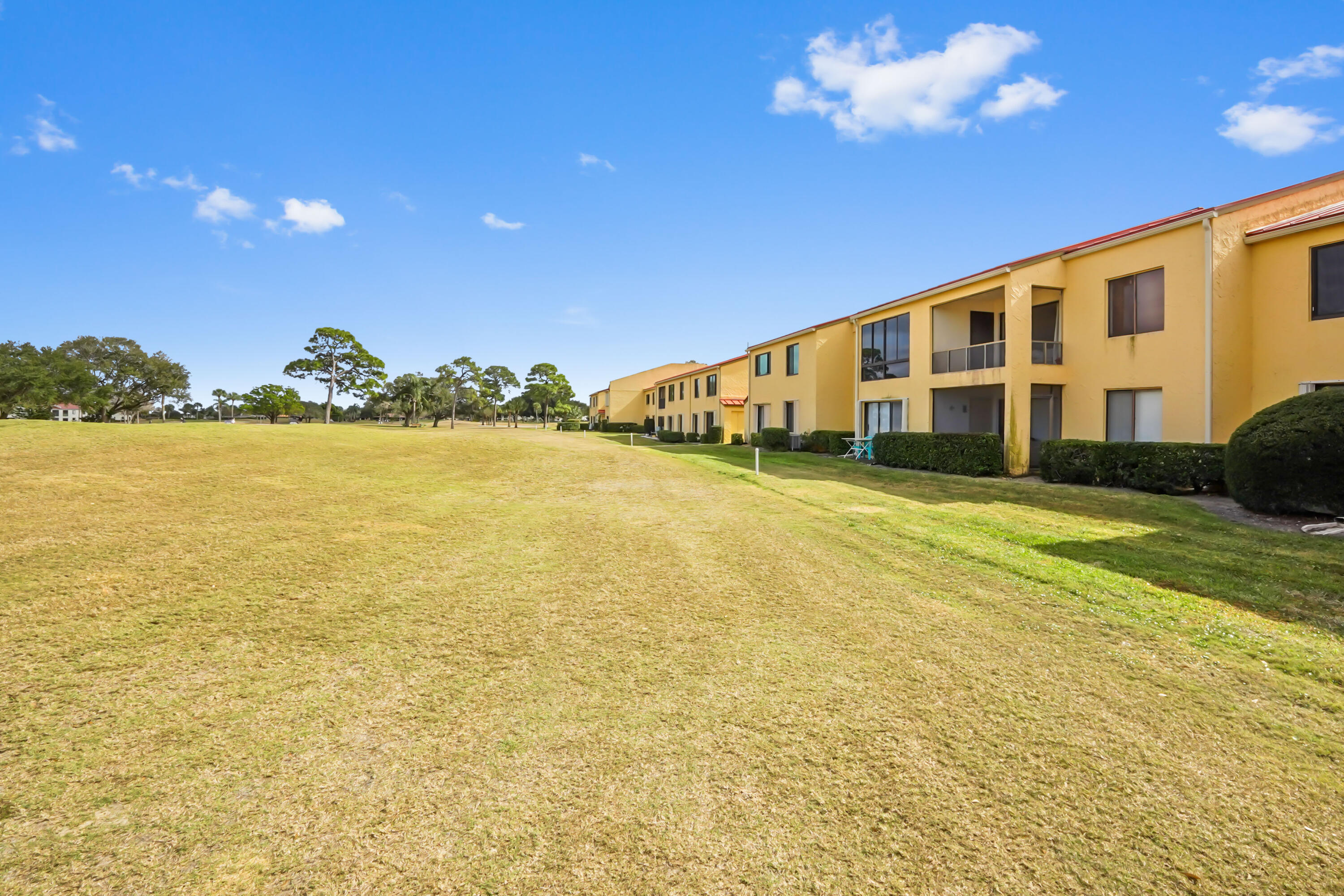5355 Southeast Miles Grant Road, Unit 114 Stuart, FL 34997 - Photo 19 of 27 31 Rear 04