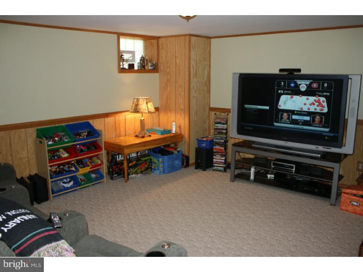 8825 Rising Sun Avenue Philadelphia, PA 19115 - Photo 12 of 15 Basement - Finished