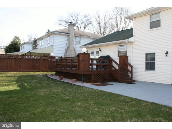 8825 Rising Sun Avenue Philadelphia, PA 19115 - Photo 14 of 15 Deck