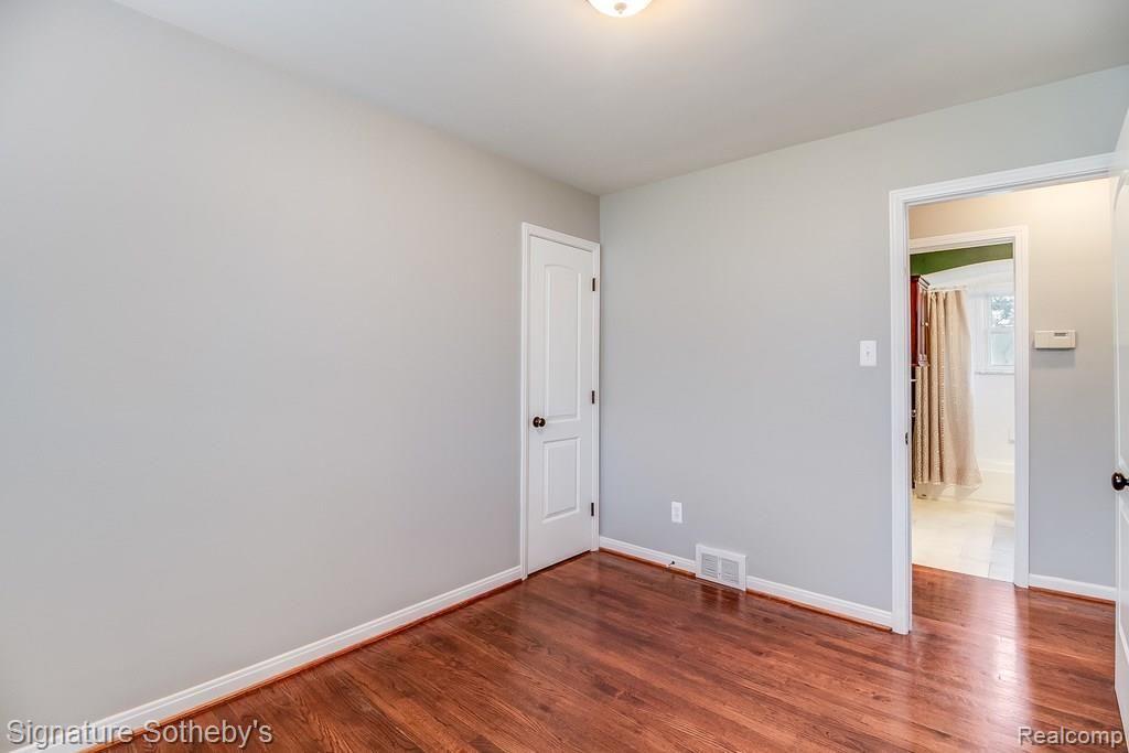 2563 Dorchester Road Birmingham, MI 48009 - Photo 11 of 27
