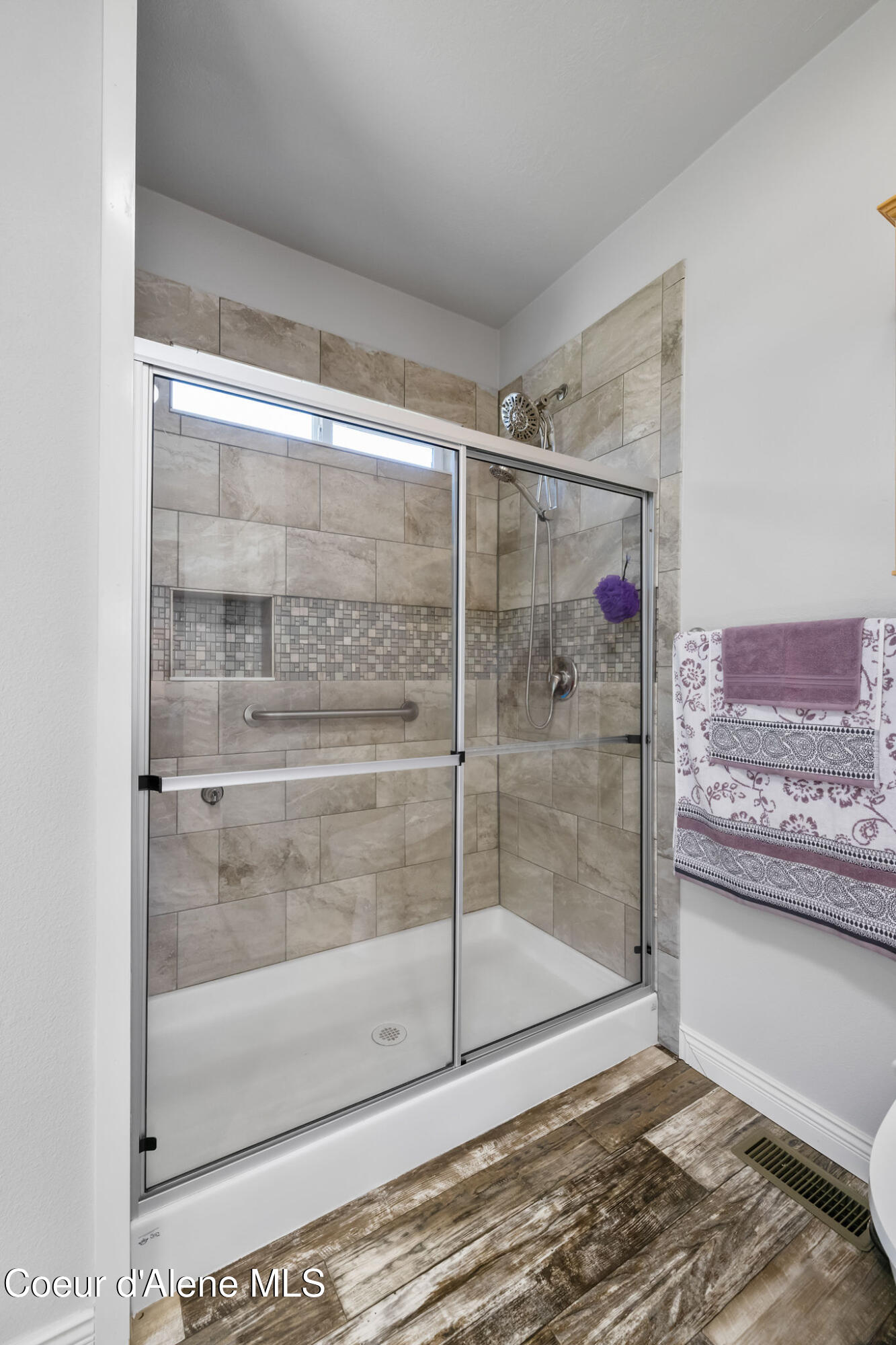 575 Garden Tracts Road St. Maries, ID 83861 - Photo 18 of 49 Master Shower