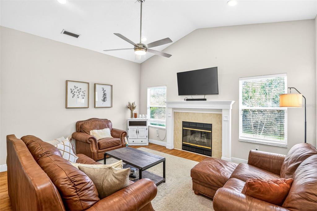 7602 Southwest 50th Road Gainesville, FL 32608 - Photo 3 of 45