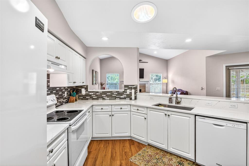 7602 Southwest 50th Road Gainesville, FL 32608 - Photo 5 of 45