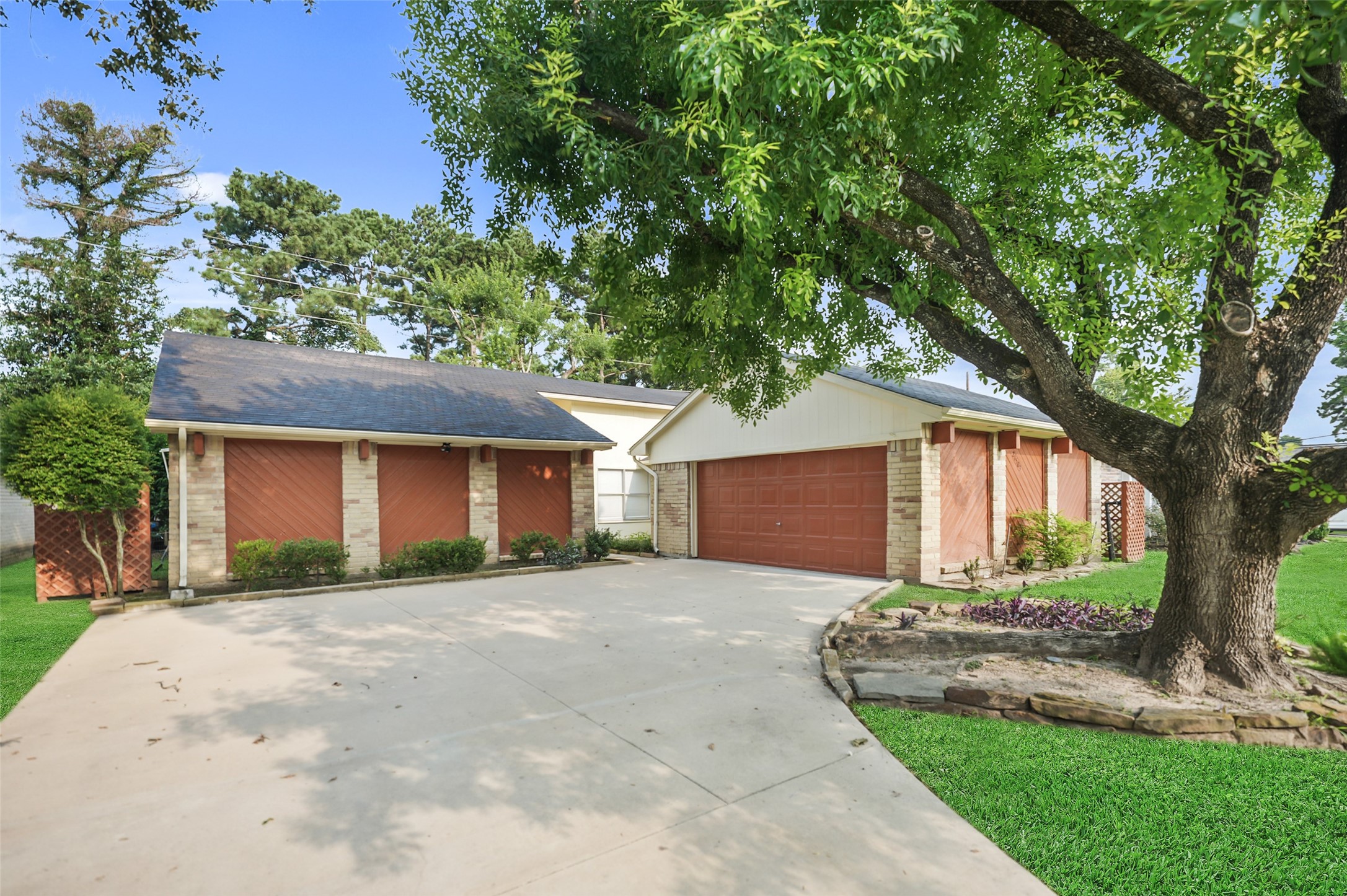21503 Bridgepoint Lane Spring, TX 77388 - Photo 2 of 36