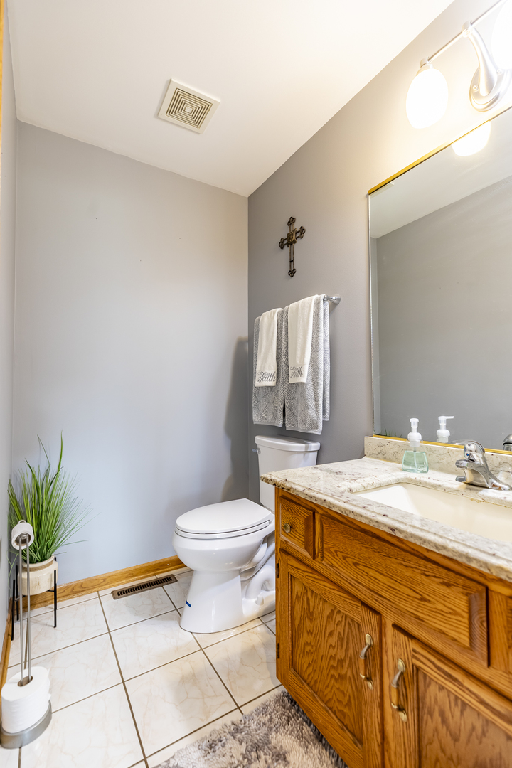 18319 Holland Road Lansing, IL 60438 - Photo 19 of 32