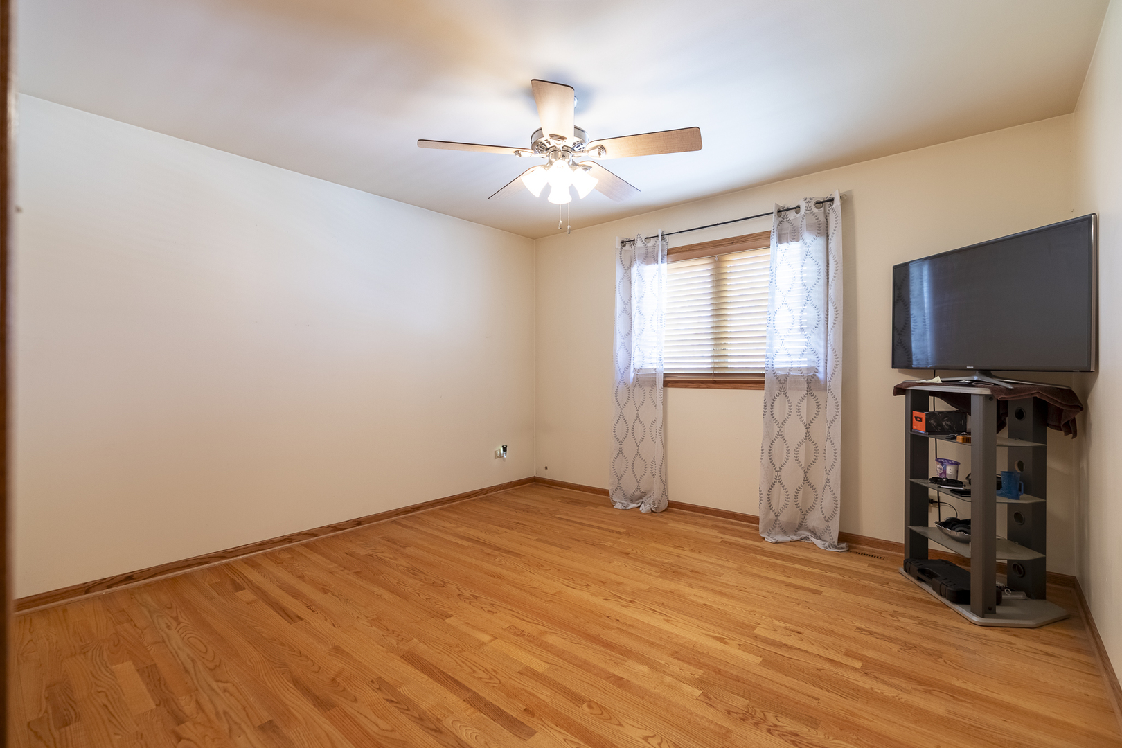 18319 Holland Road Lansing, IL 60438 - Photo 27 of 32