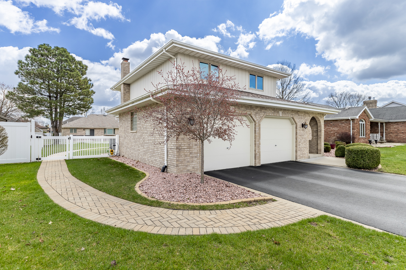 18319 Holland Road Lansing, IL 60438 - Photo 5 of 32