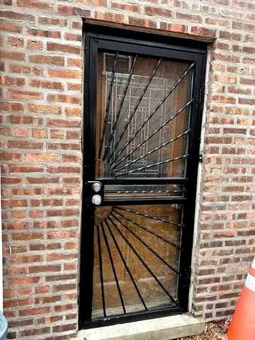 $175,000 | 9562 South Bensley Avenue, Chicago, IL 60617